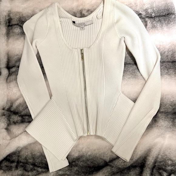 GUESS | Off-White Top - Picture 1 of 2